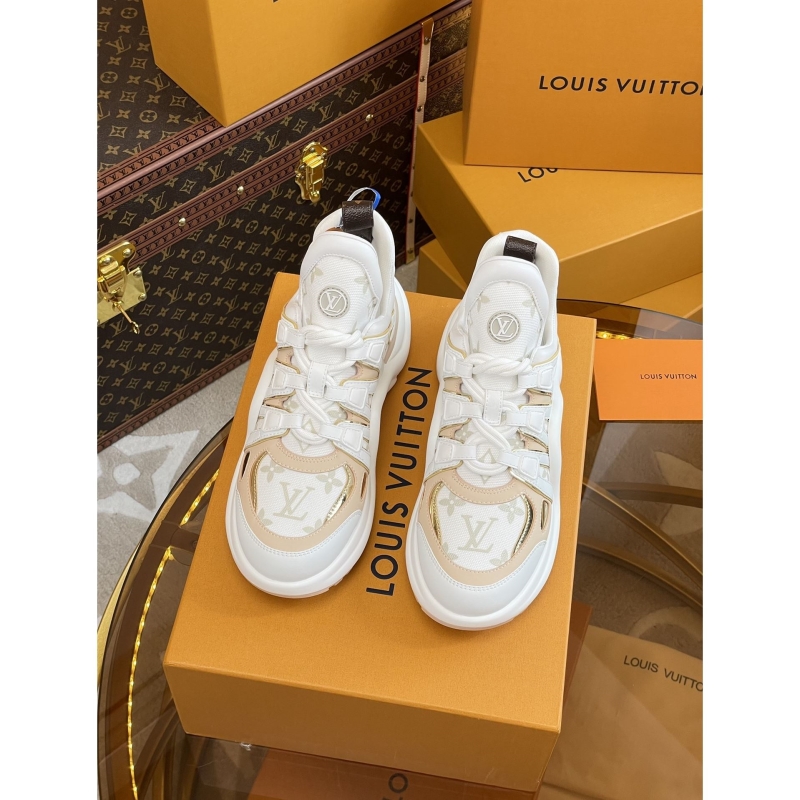 l**is V*t*n sneakers